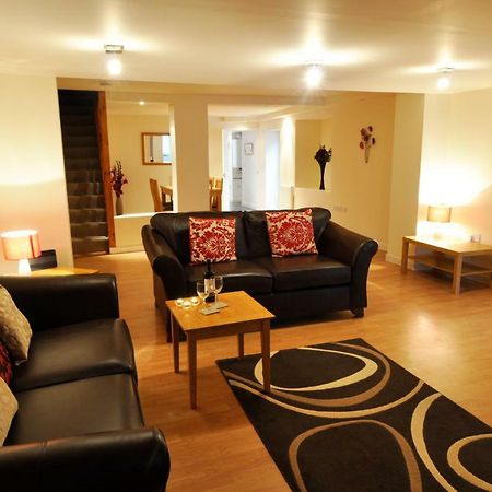 Dufftown Square Apartment Luaran gambar